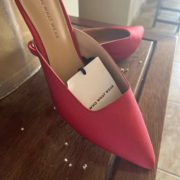 Who What Wear red fabric kitten heels mules sandals - Picture 2 of 7